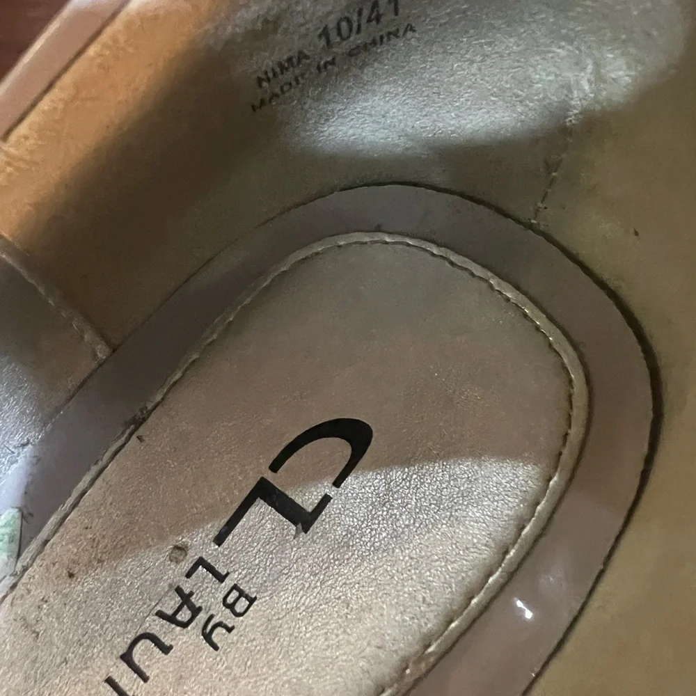 CL by Laundry Women's Glossy Gray Wedges